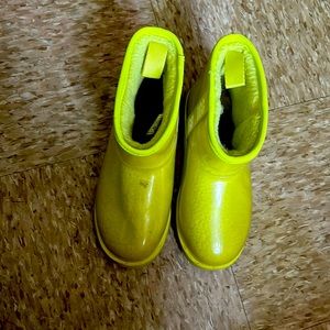 Green Ugg boots for kids